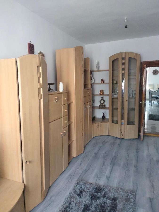 Apartament Geo Nehoiu Buitenkant foto